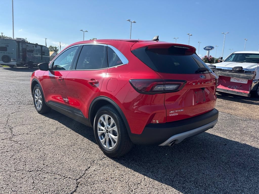 Certified 2024 Ford Escape Active w/ Cold Weather Package FWD image 5