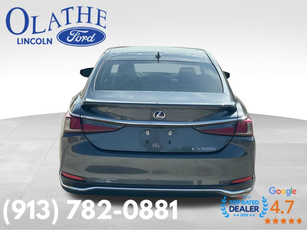 Used 2022 Lexus ES 300h w/ Accessory Package 2 FWD image 4