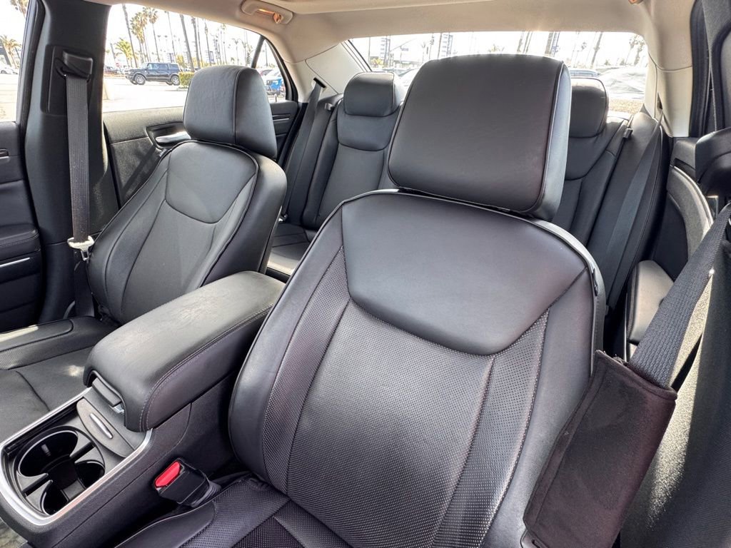 Used 2019 Chrysler 300 Limited w/ Safetytec Plus Group image 19