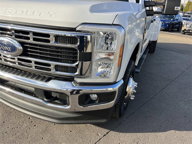 Certified 2023 Ford F350 XLT image 7