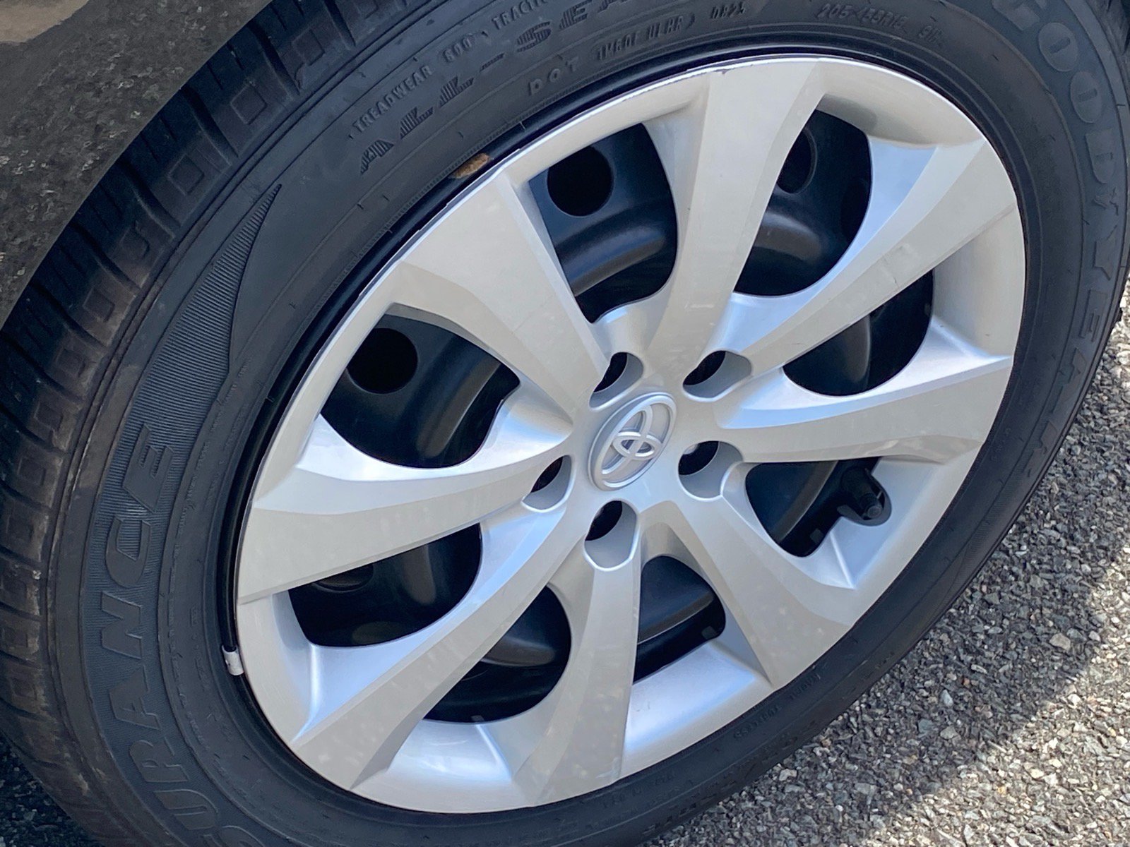 Used 2024 Toyota Corolla LE FWD image 18