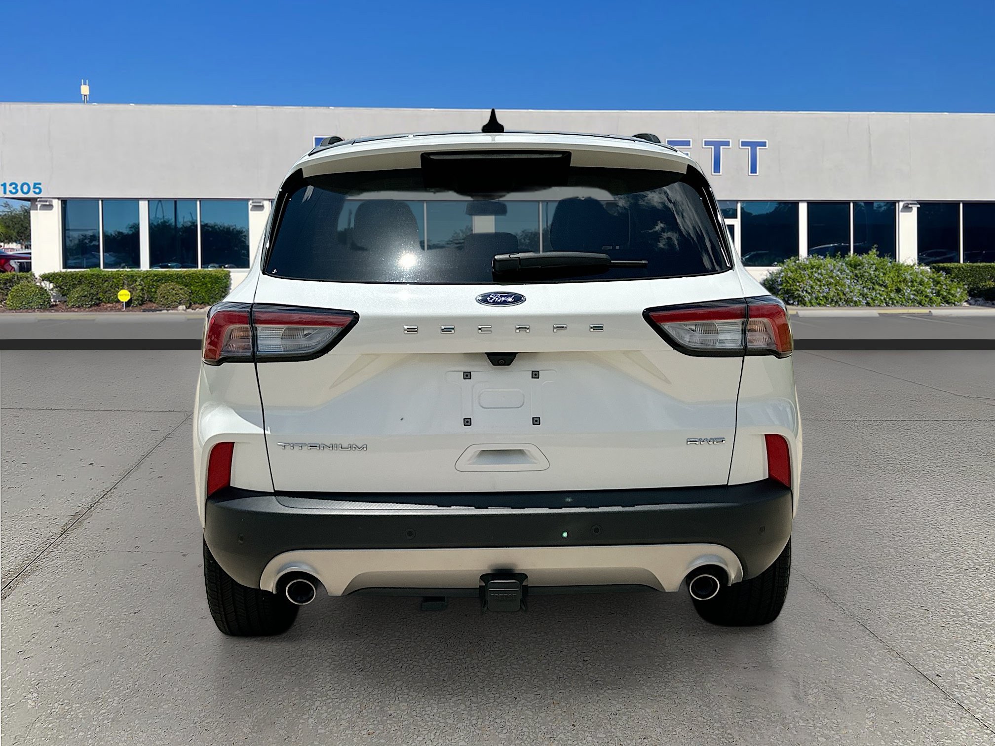 Certified 2022 Ford Escape Titanium w/ Titanium Elite Package AWD/4WD image 6