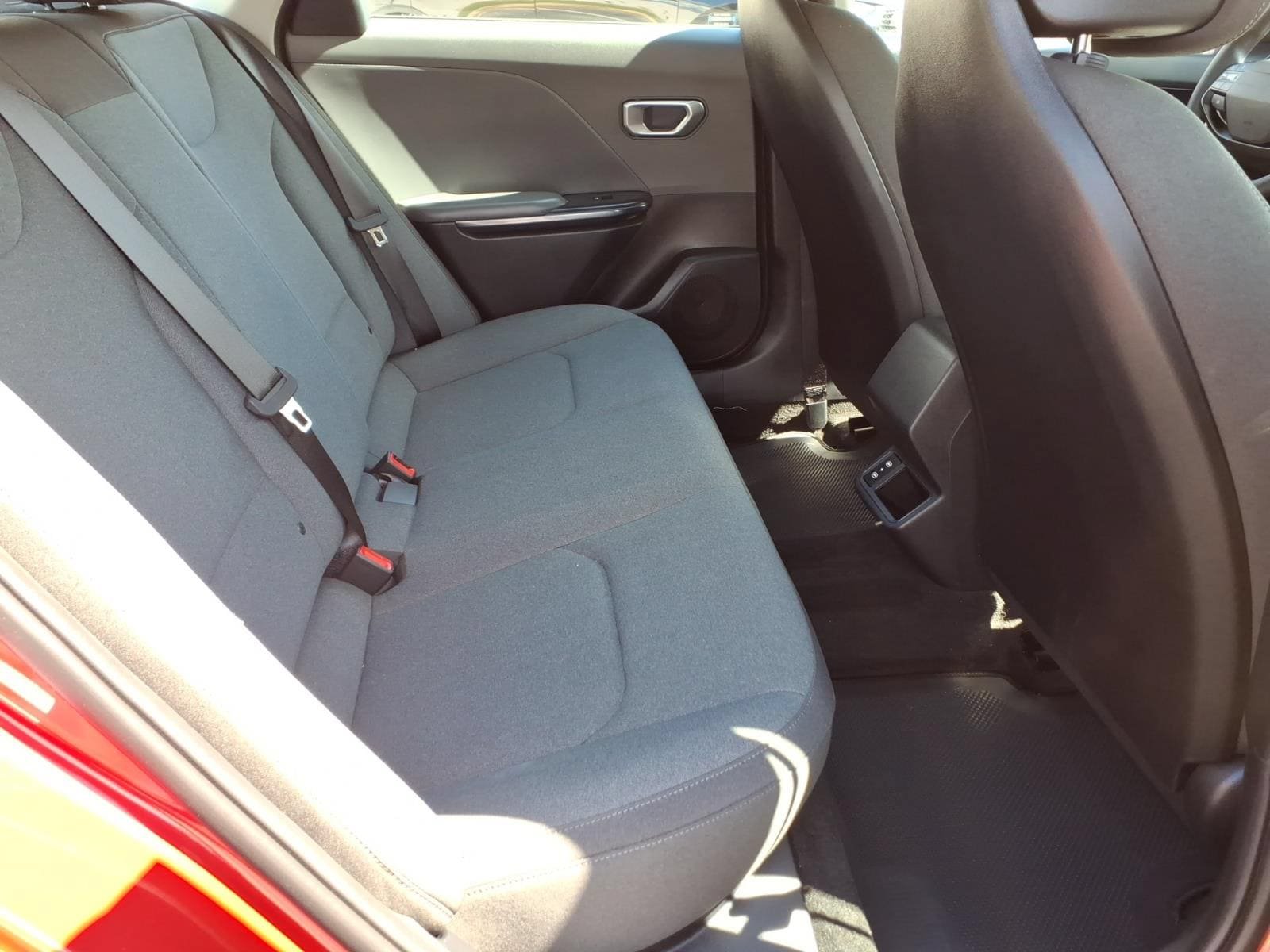Used 2025 Kia K4 FWD image 24