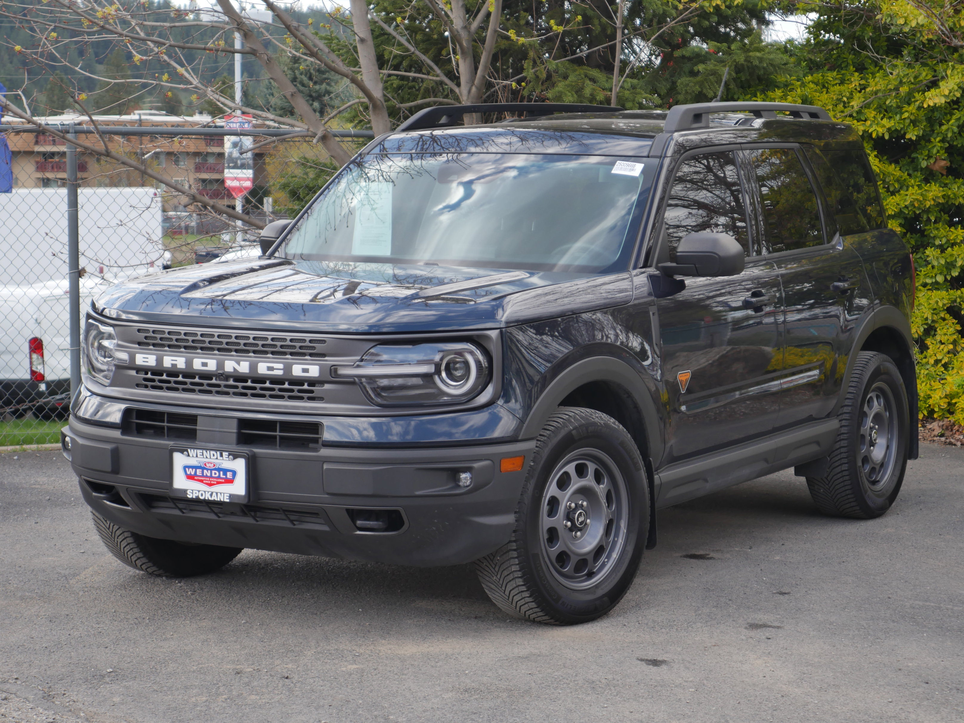 Certified 2021 Ford Bronco Sport Badlands w/ Badlands Package AWD/4WD image 2