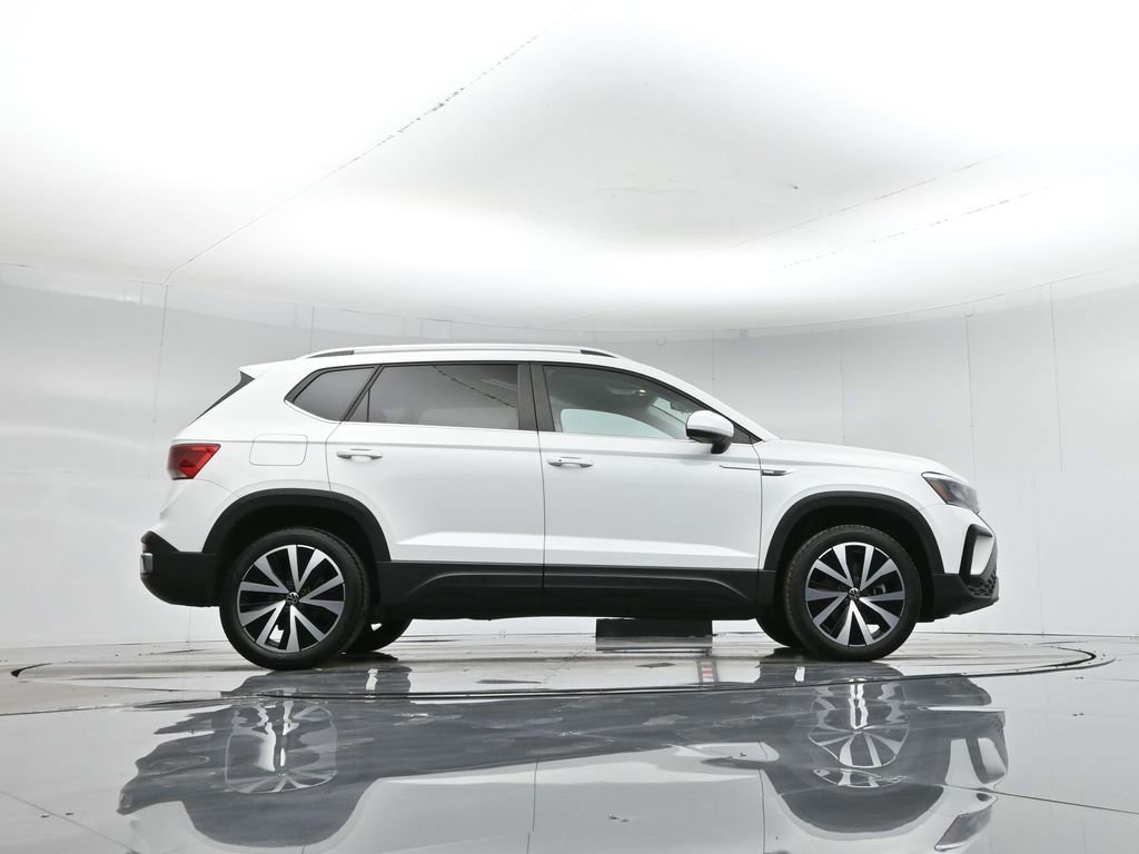 Used 2022 Volkswagen Taos SE image 7