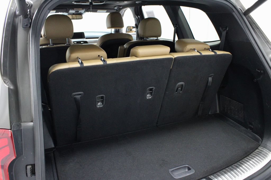 Used 2021 Kia Telluride SX w/ Towing Package FWD image 16
