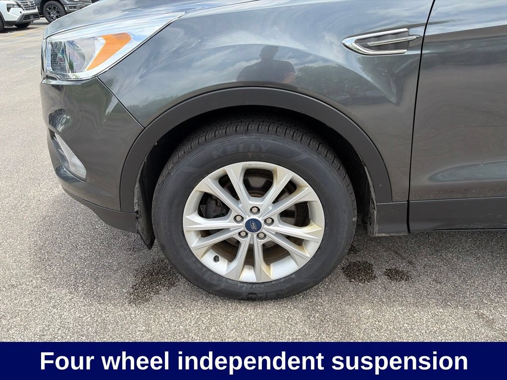 Certified 2019 Ford Escape SE FWD image 9