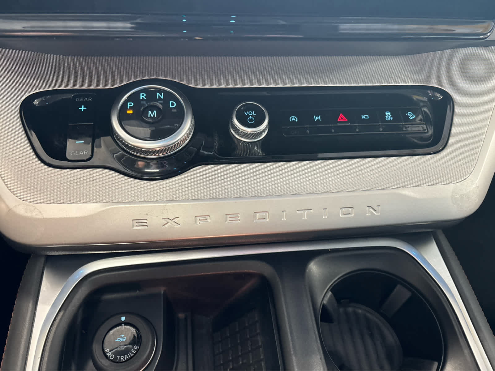 Certified 2025 Ford Expedition Active AWD/4WD image 21