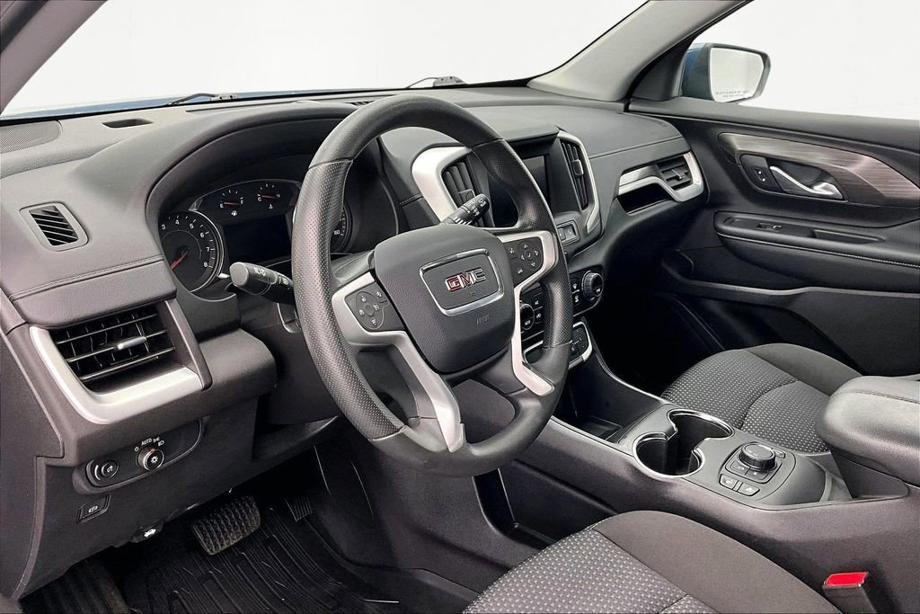 Used 2024 GMC Terrain SLE w/ Driver Convenience Package image 14