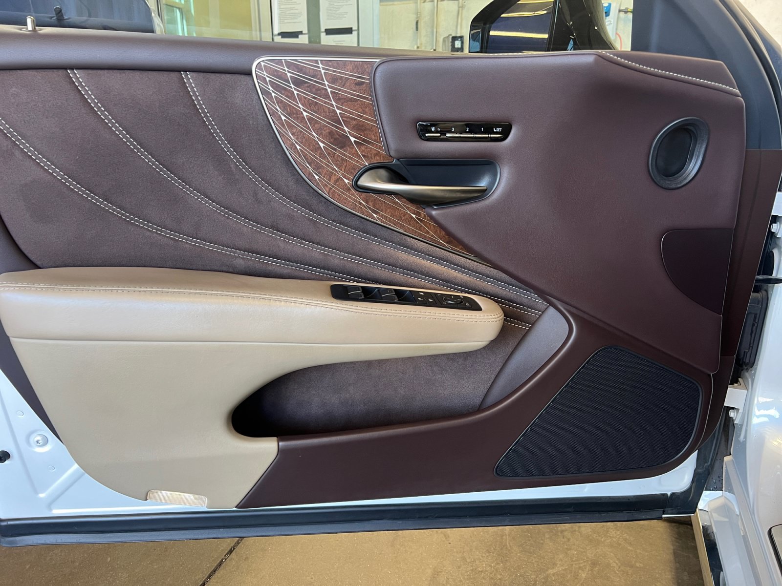 Used 2018 Lexus LS 500 AWD image 10