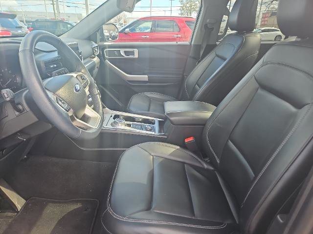 Certified 2023 Ford Explorer XLT w/ Equipment Group 202A image 7