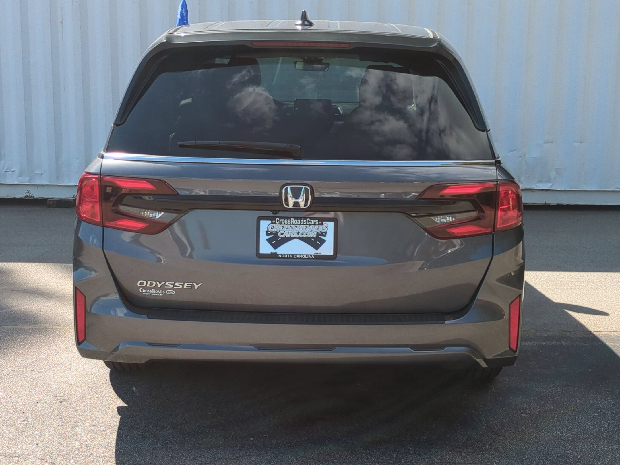 Used 2025 Honda Odyssey EX-L image 4