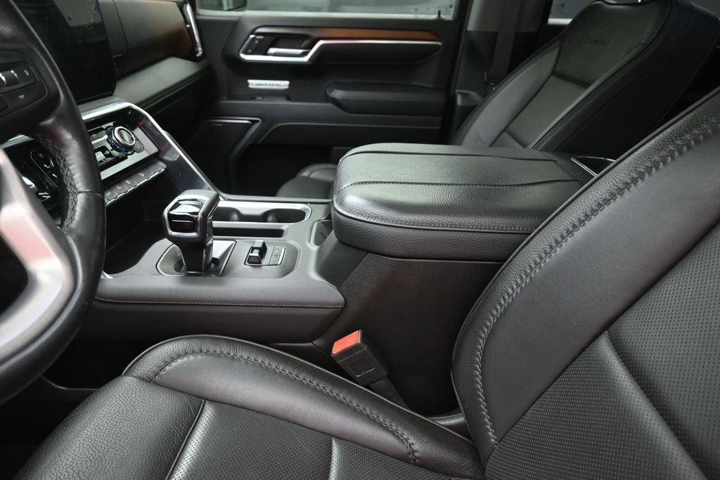 Used 2025 GMC Sierra 1500 Denali AWD/4WD image 21