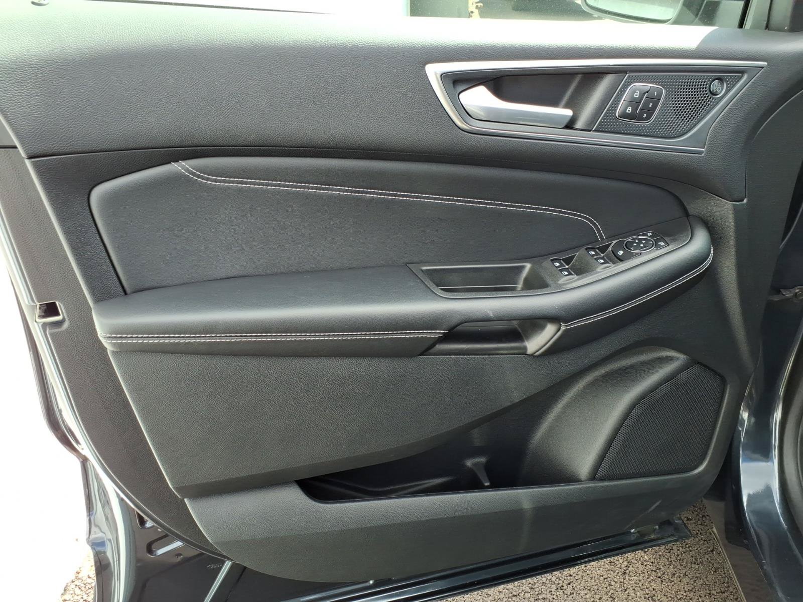 Certified 2024 Ford Edge Titanium AWD/4WD image 13