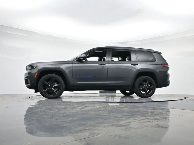 Used 2023 Jeep Grand Cherokee L Altitude AWD/4WD image 39