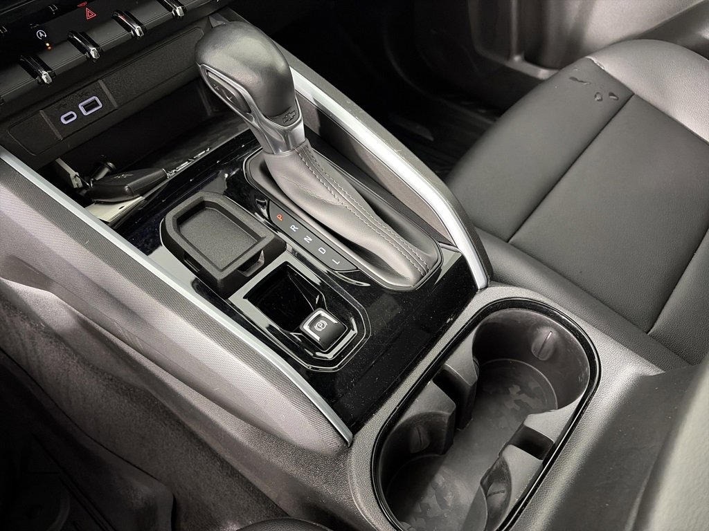 Used 2023 Chevrolet Colorado LT w/ LT Convenience Package III image 22