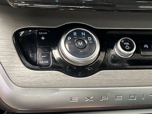 Certified 2025 Ford Expedition Platinum AWD/4WD image 28