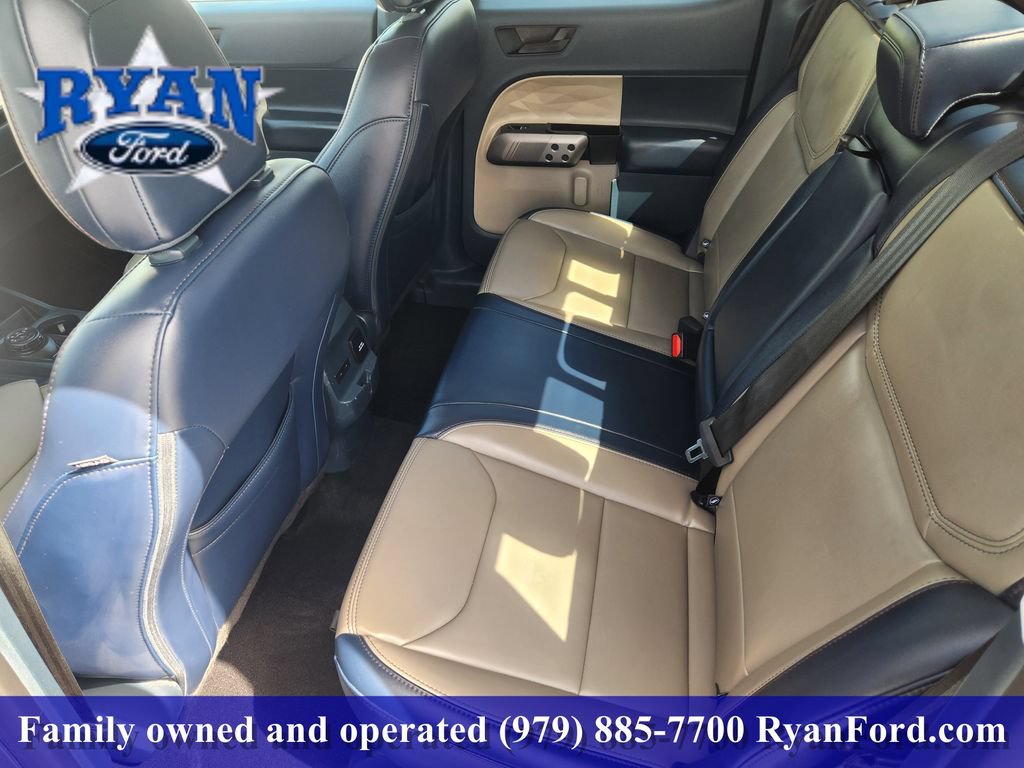 Certified 2025 Ford Maverick Lariat w/ 4K Tow Package AWD/4WD image 18