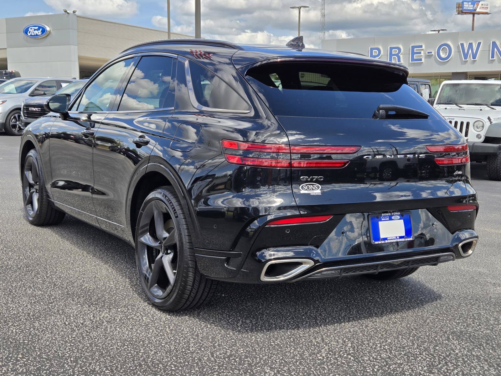 Used 2026 Genesis GV70 2.5T Sport Prestige AWD/4WD image 12