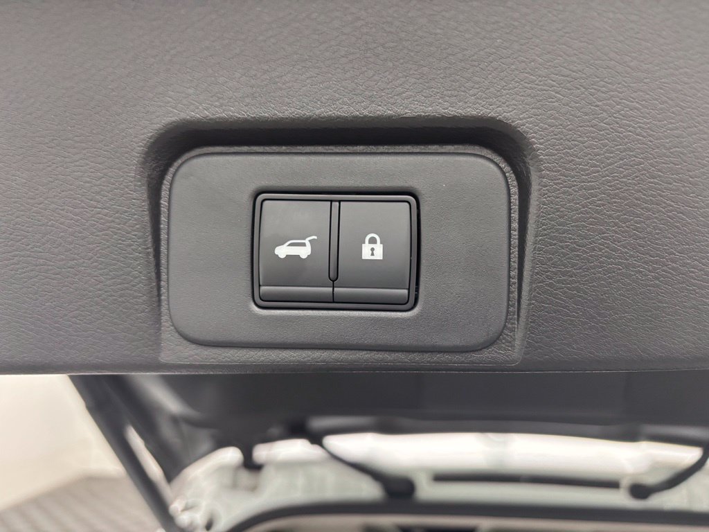 Used 2024 Nissan Rogue SV w/ SV Premium Package FWD image 10