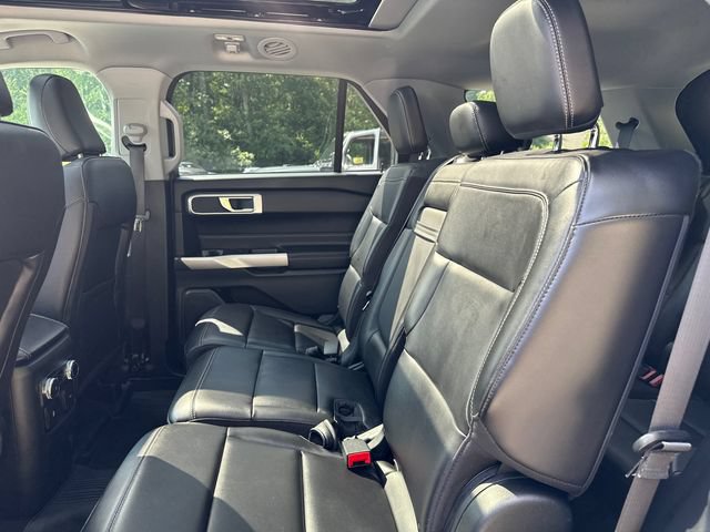 Certified 2022 Ford Explorer XLT w/ Equipment Group 202A AWD/4WD image 22
