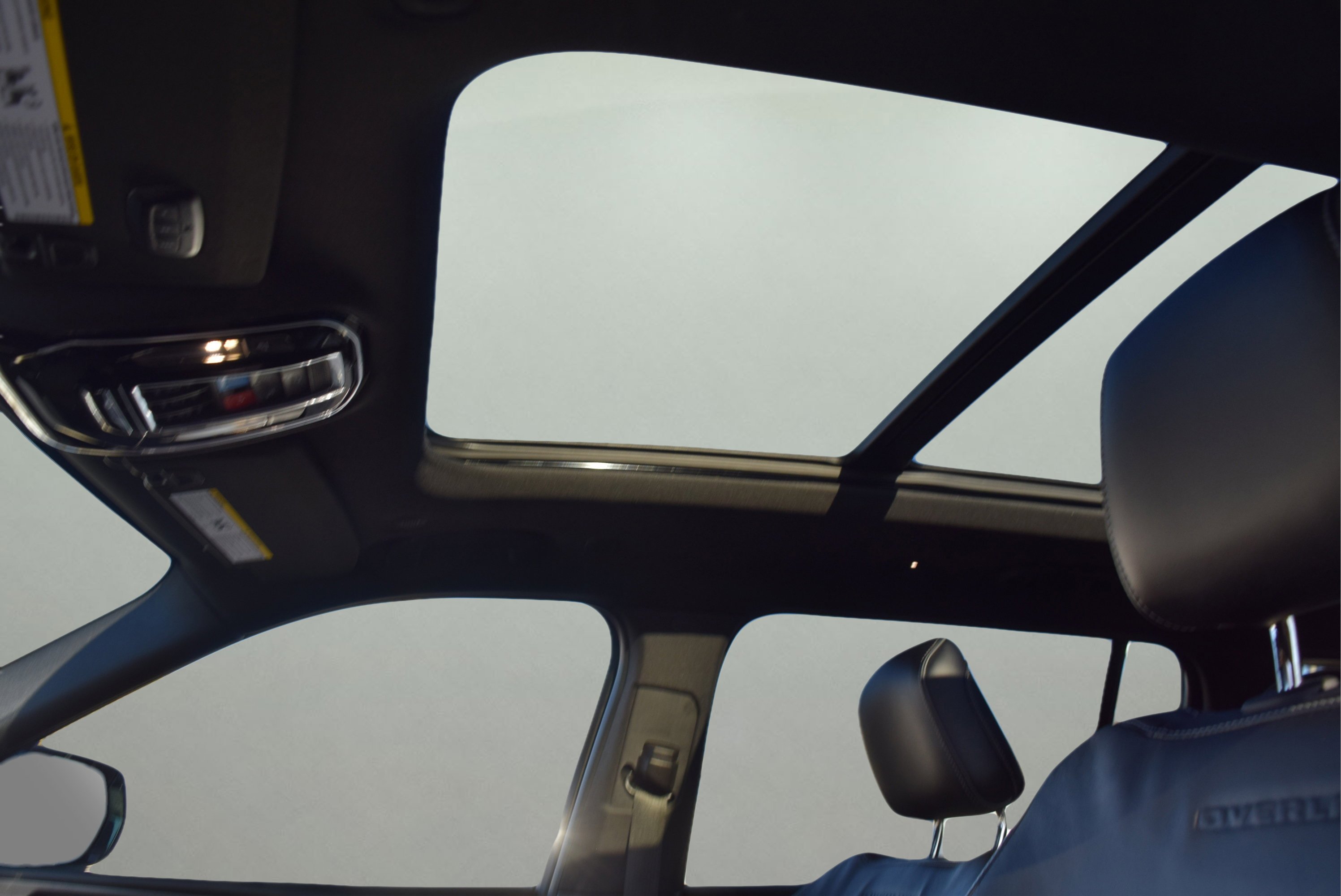 Used 2024 Jeep Grand Cherokee L Overland image 12