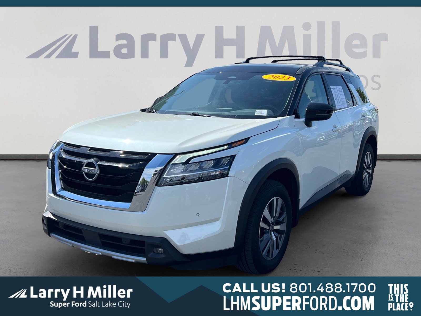 Used 2023 Nissan Pathfinder SL