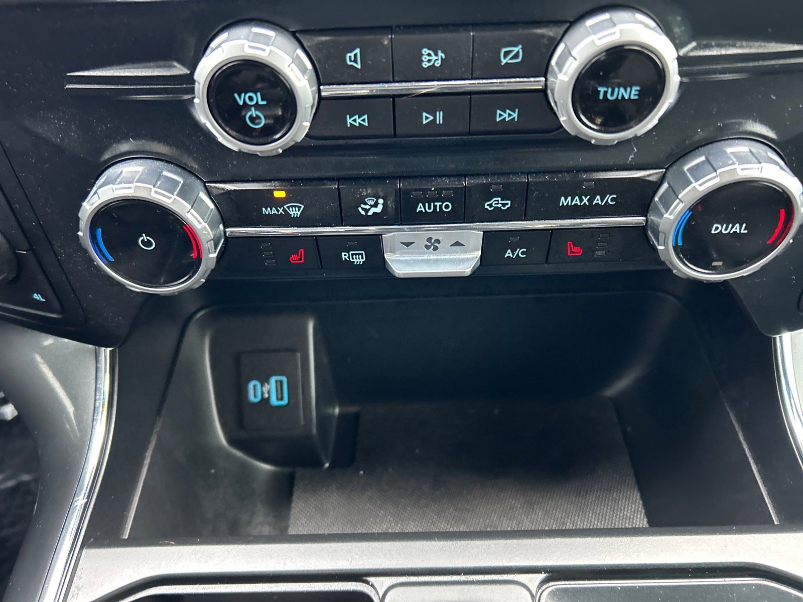 Certified 2023 Ford F150 XLT w/ Equipment Group 302A High image 29