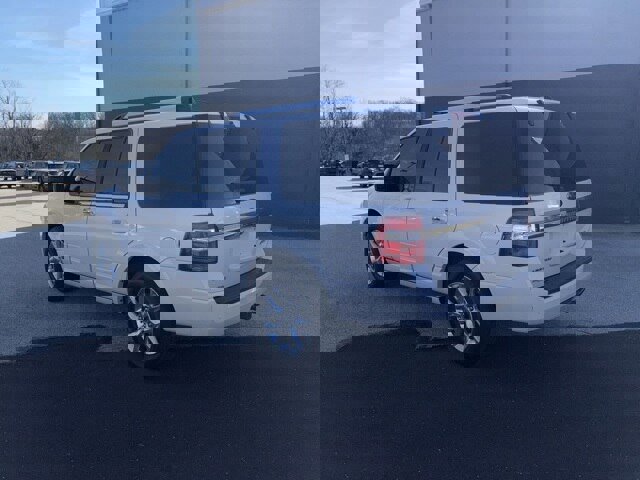 Certified 2017 Ford Expedition Limited w/ Equipment Group 301A image 19