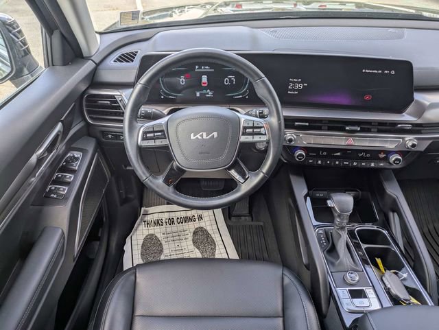 Used 2025 Kia Telluride LX image 16