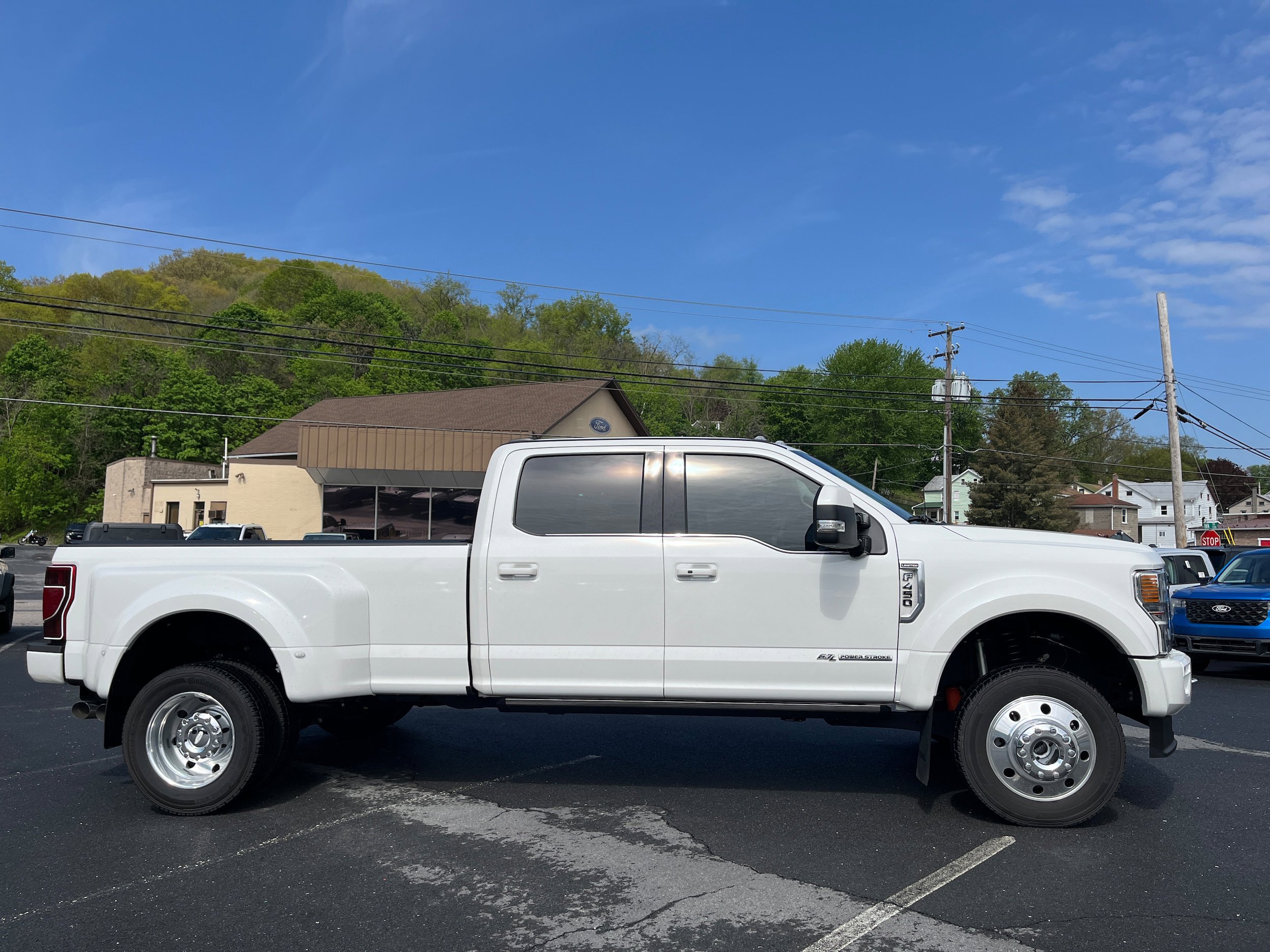 Certified 2020 Ford F450 Limited w/ FX4 Off-Road Package AWD/4WD image 4