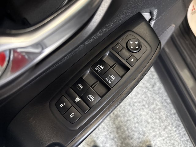 Used 2021 Jeep Cherokee Trailhawk w/ Sun, Sound & Nav Group AWD/4WD image 6