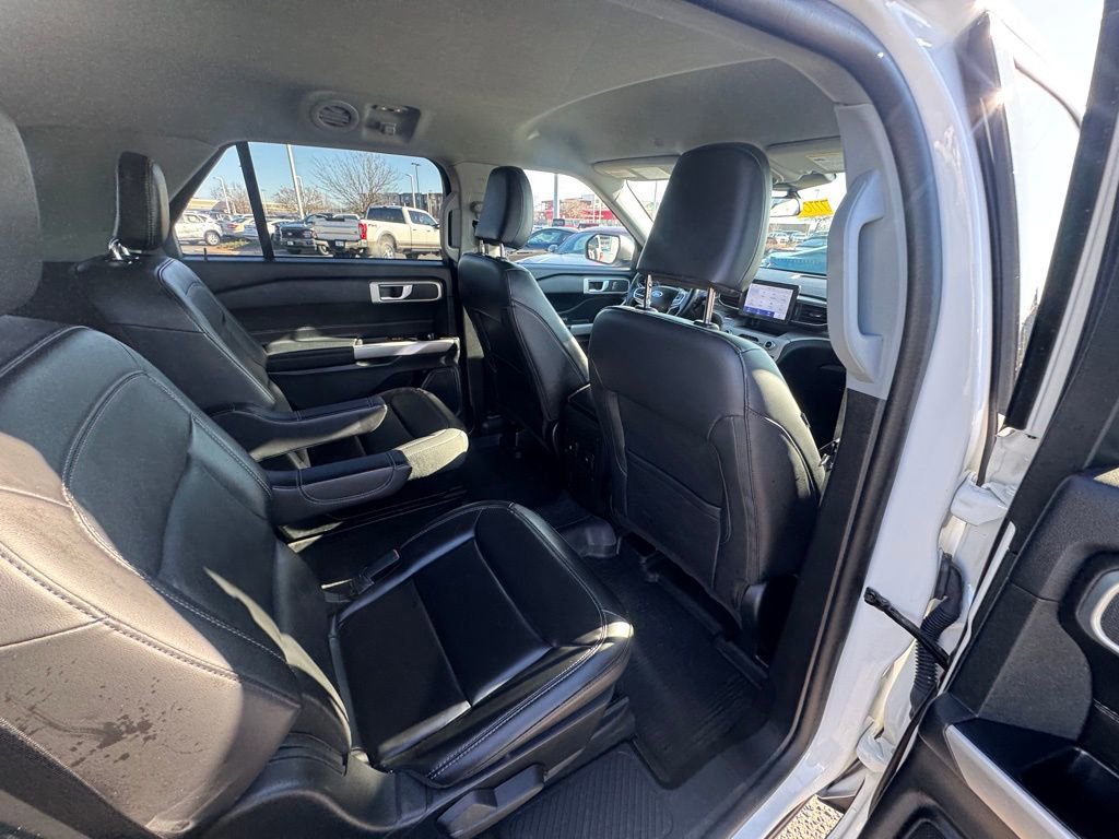 Certified 2023 Ford Explorer XLT w/ Equipment Group 202A image 19
