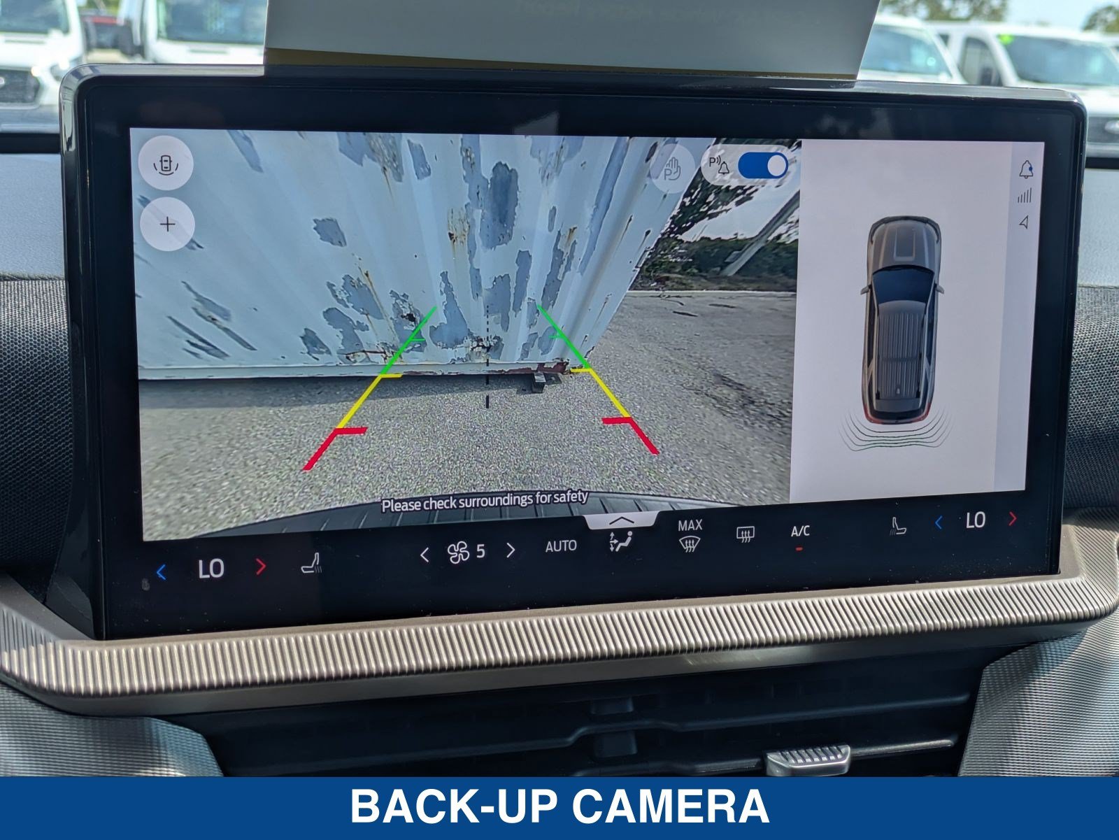 Certified 2025 Ford Explorer Active RWD image 30