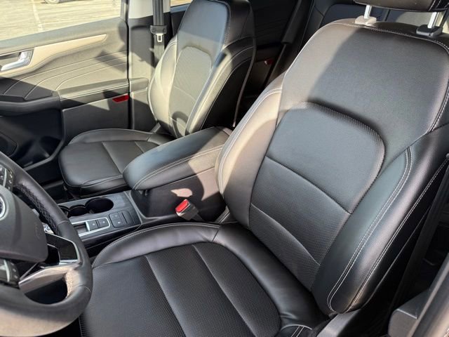 Certified 2022 Ford Escape SEL AWD/4WD image 17