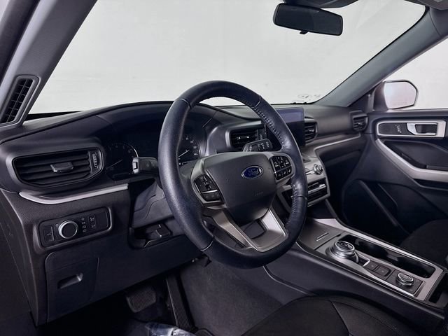 Certified 2022 Ford Explorer XLT w/ Class IV Trailer Tow Package image 9