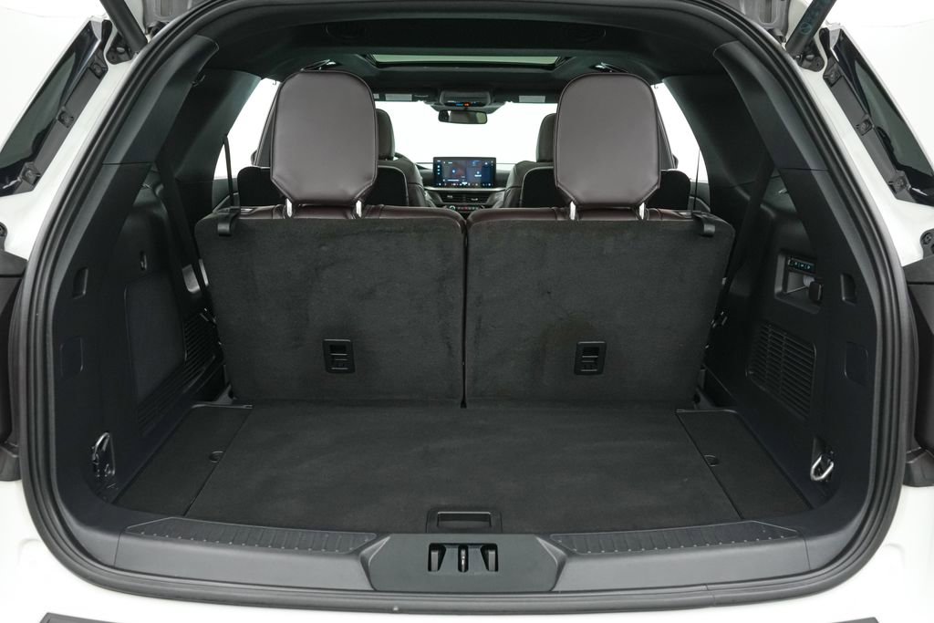 Certified 2025 Ford Explorer Platinum w/ Ultimate Package AWD/4WD image 23