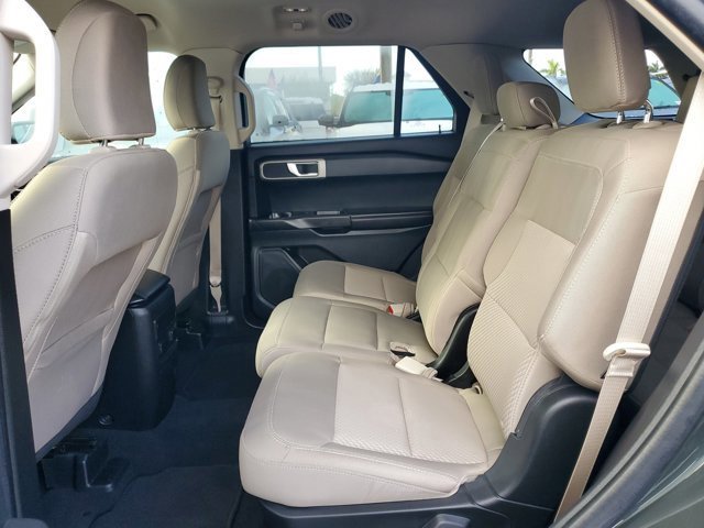 Certified 2024 Ford Explorer 2WD image 11