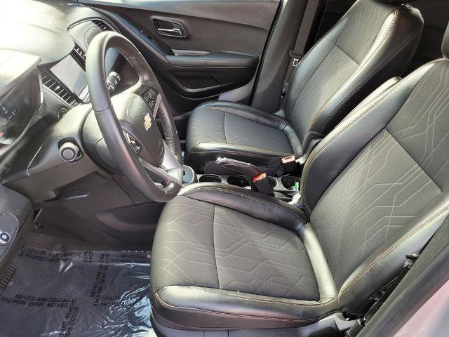 Used 2020 Chevrolet Trax LT w/ LT Convenience Package FWD image 15
