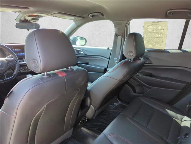 Used 2025 Chevrolet Trax RS image 19