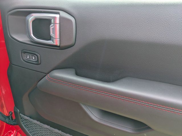 Used 2024 Jeep Wrangler Unlimited Rubicon w/ Technology Group image 32