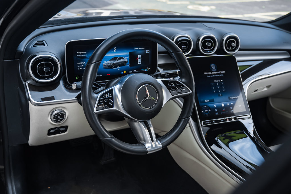 Used 2023 Mercedes-Benz C 300 4MATIC Sedan w/ Exclusive Trim Package image 23