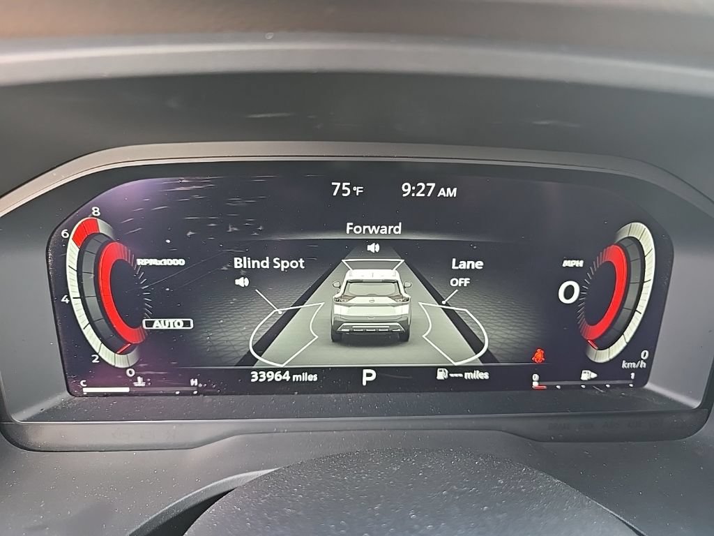 Used 2023 Nissan Rogue Platinum AWD/4WD image 2