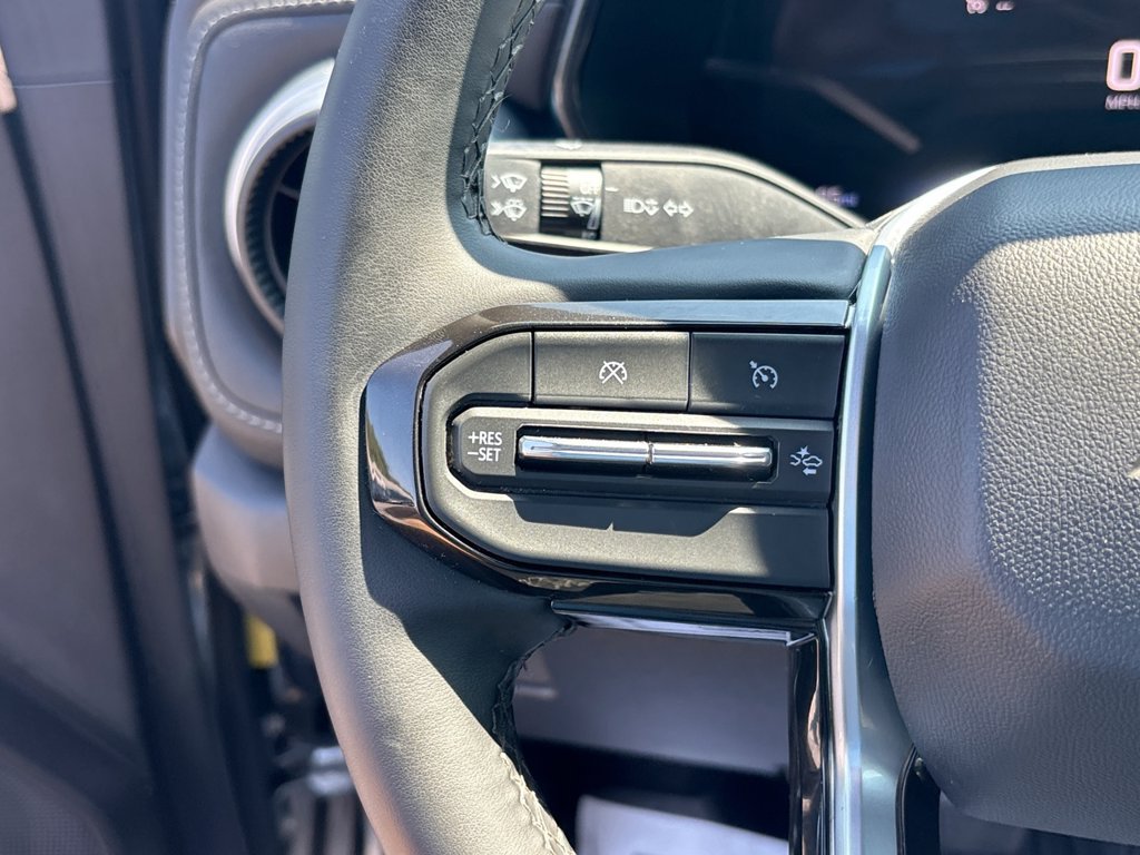 Used 2024 Chevrolet Colorado LT w/ LT Convenience Package RWD image 30