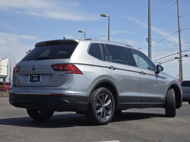 Used 2022 Volkswagen Tiguan SE AWD/4WD image 5
