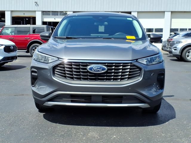 Certified 2023 Ford Escape Active w/ Tech Pack #1 FWD image 2