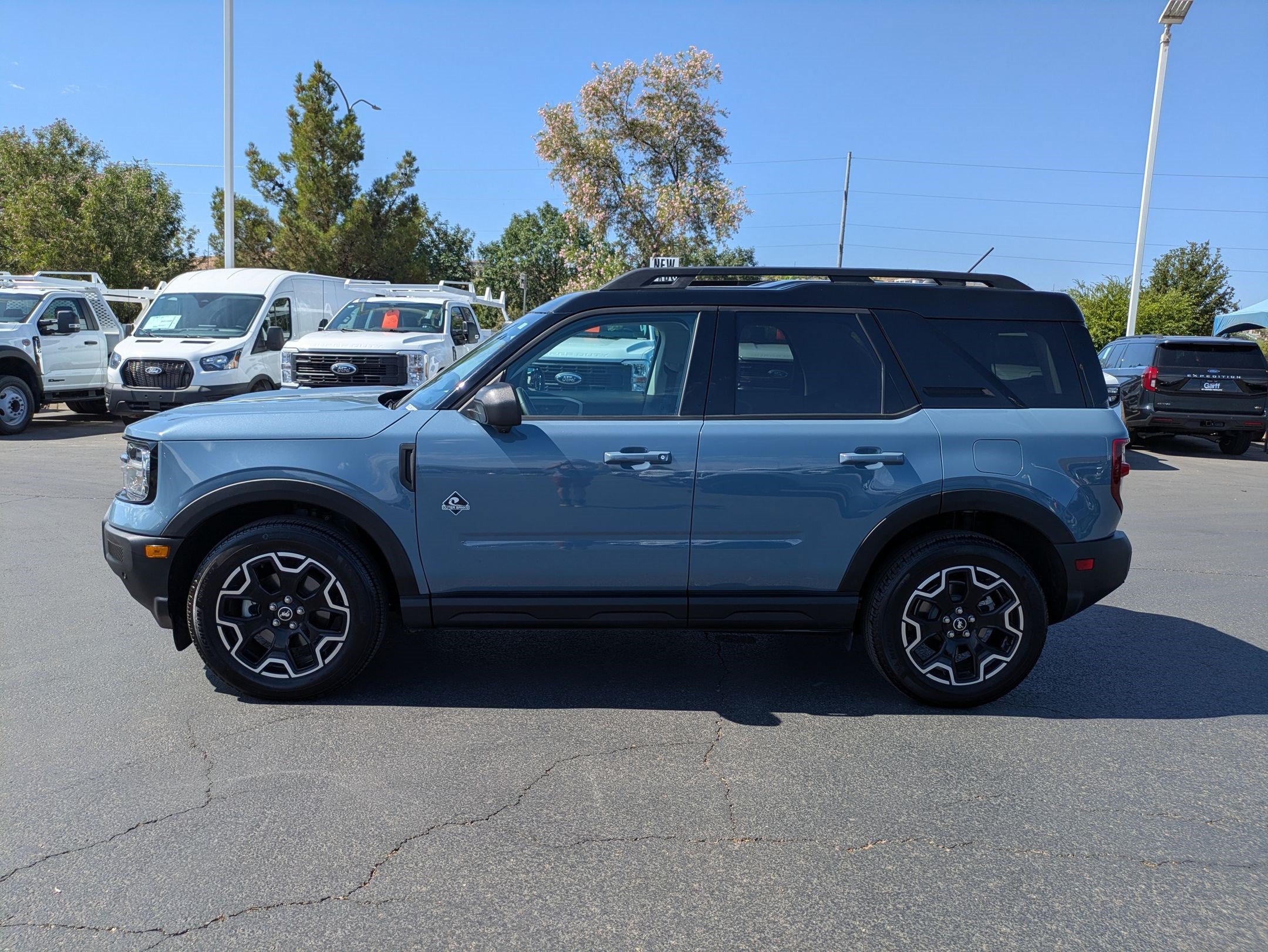 Certified 2025 Ford Bronco Sport Outer Banks w/ Outer Banks Tech Package+ AWD/4WD image 9