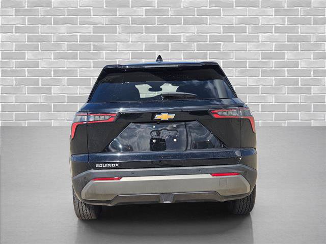 Used 2026 Chevrolet Equinox LT FWD image 6