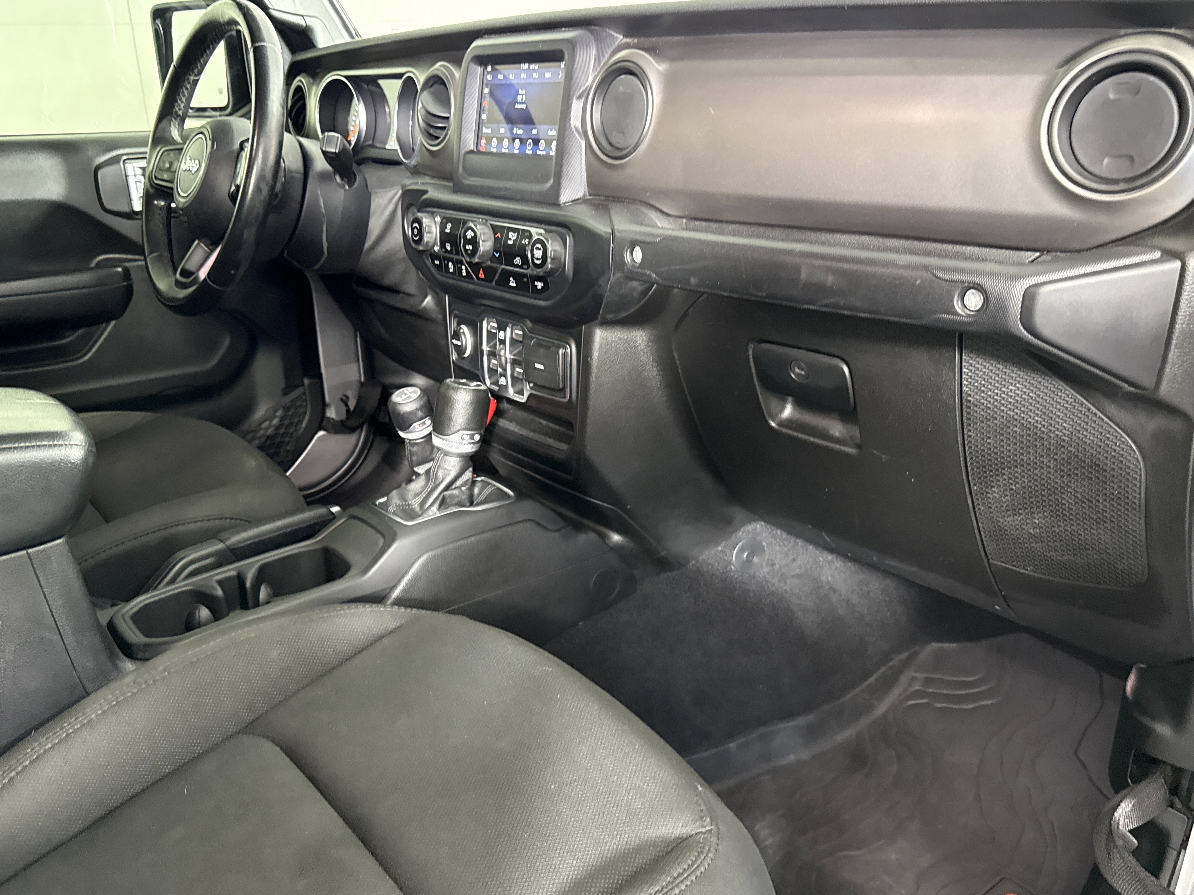 Used 2020 Jeep Gladiator Sport w/ Quick Order Package 24S image 10