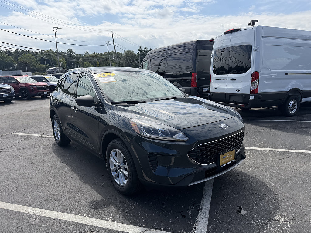 Certified 2022 Ford Escape SE w/ Cold Weather Package AWD/4WD image 9